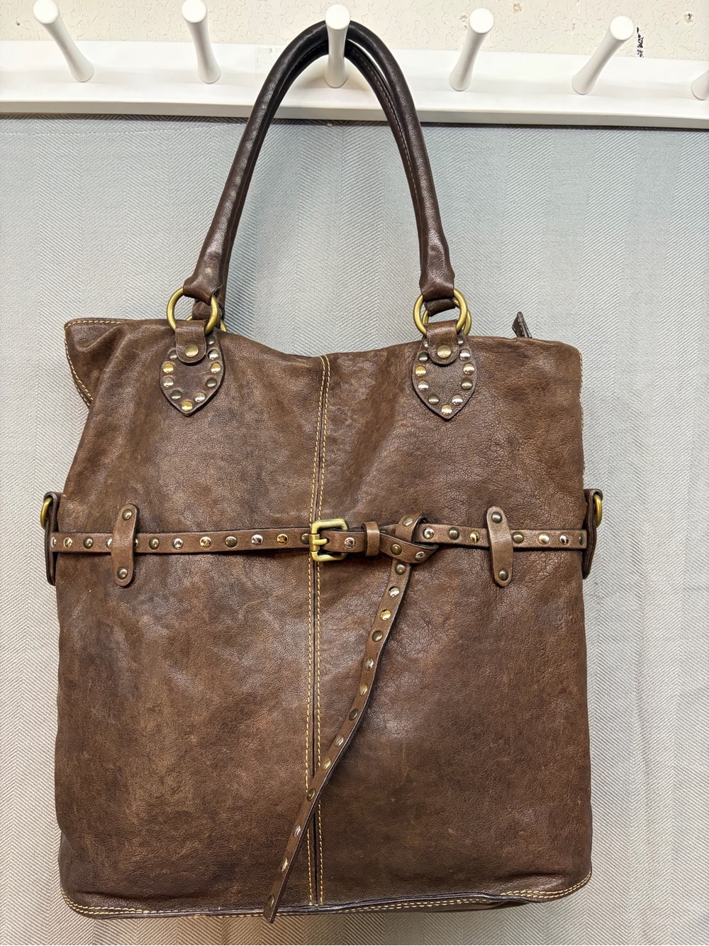 Cavalcanti leather made in Italy shoulder purse fold over brown studs